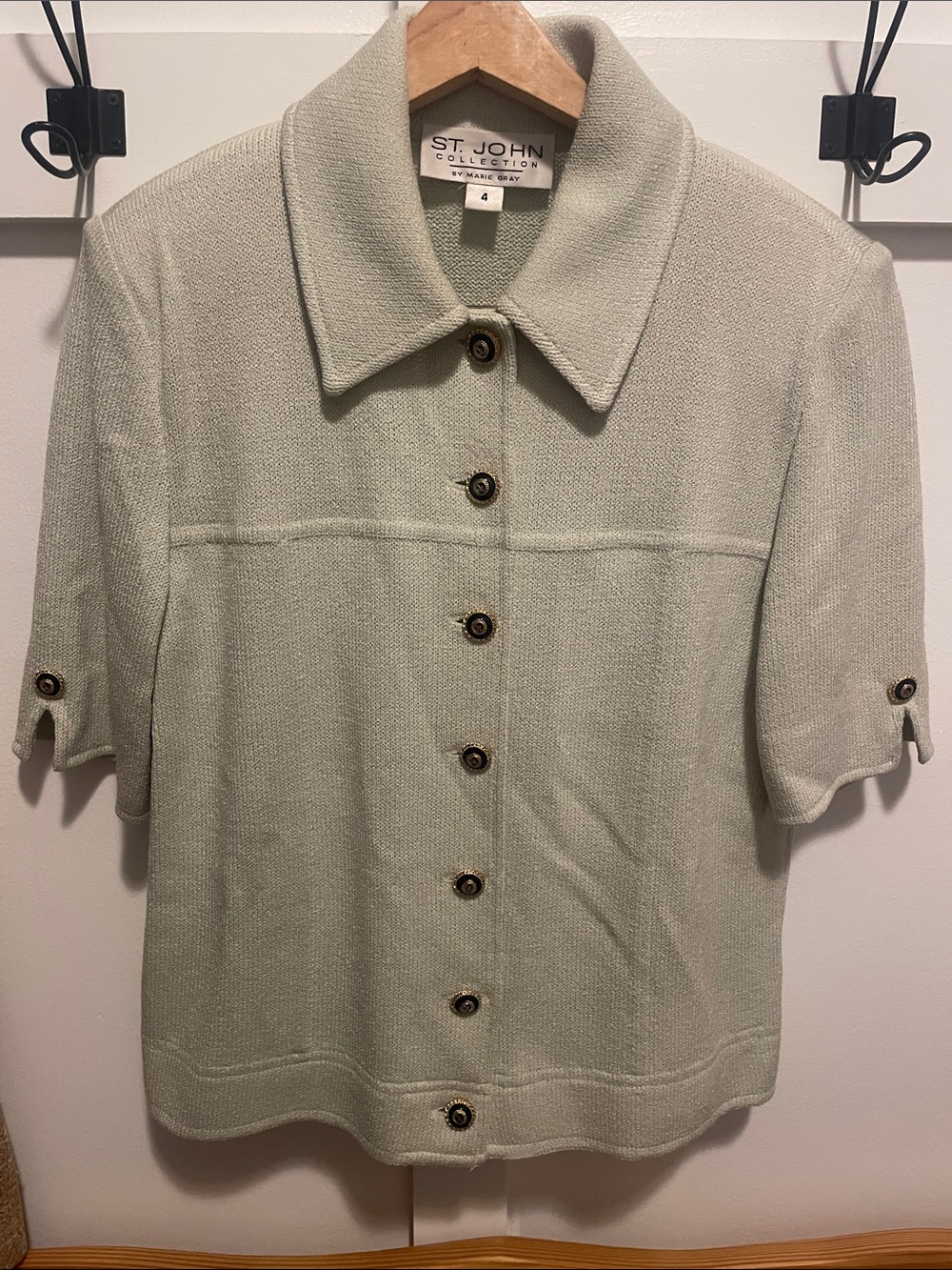 St. John Short-Sleeve Button-Front Knit Top in Sage Green